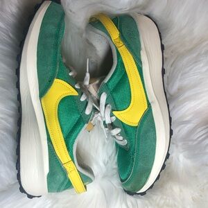 Nike Women’s Waffle Debut